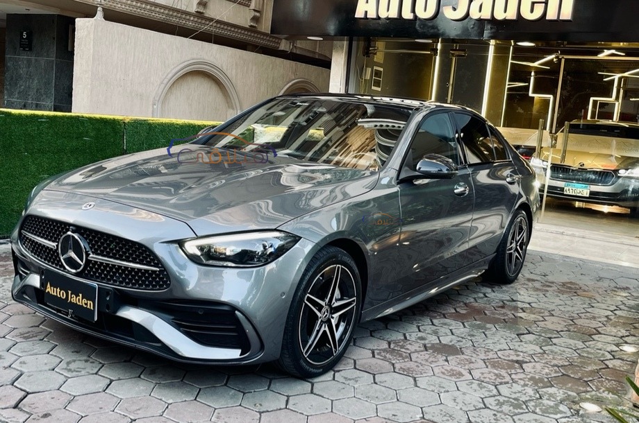 C 200 AMG Mercedes رمادي