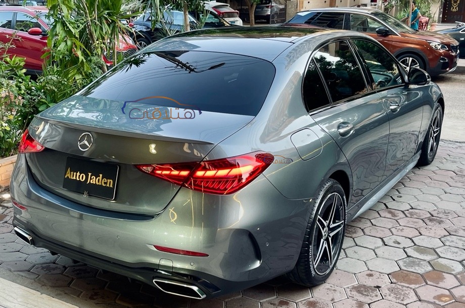 C 200 AMG Mercedes رمادي