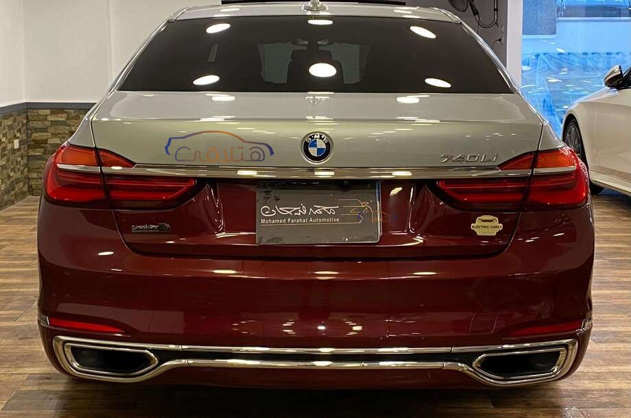 740 BMW احمر غامق