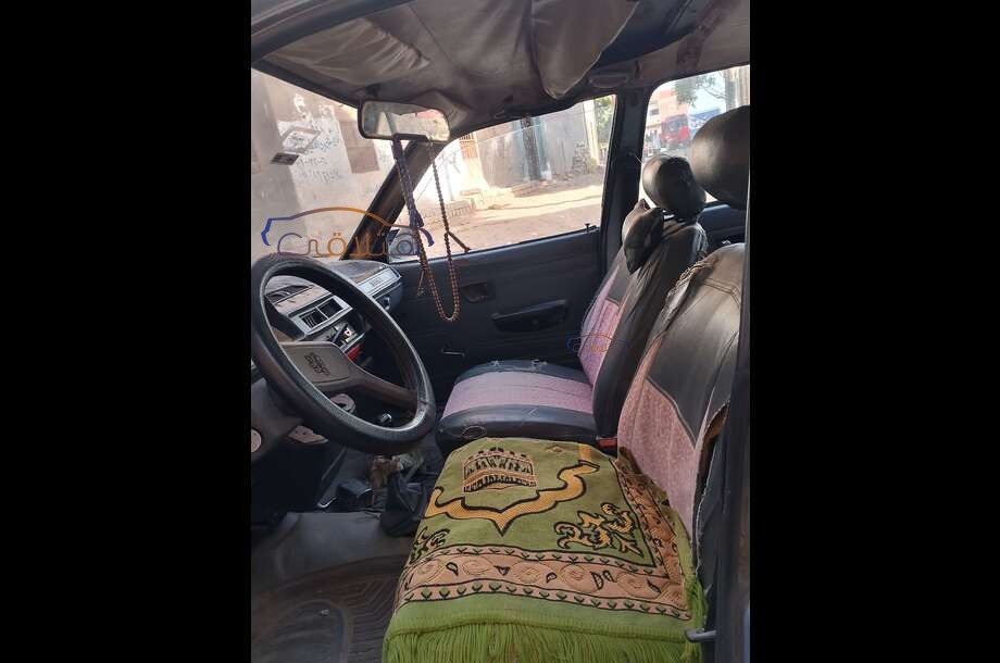 305 Peugeot أزرق