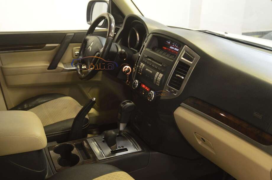 Pajero Mitsubishi White