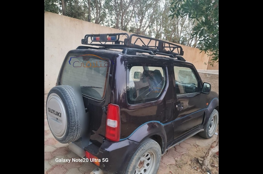 Jimny Suzuki باذنجاني