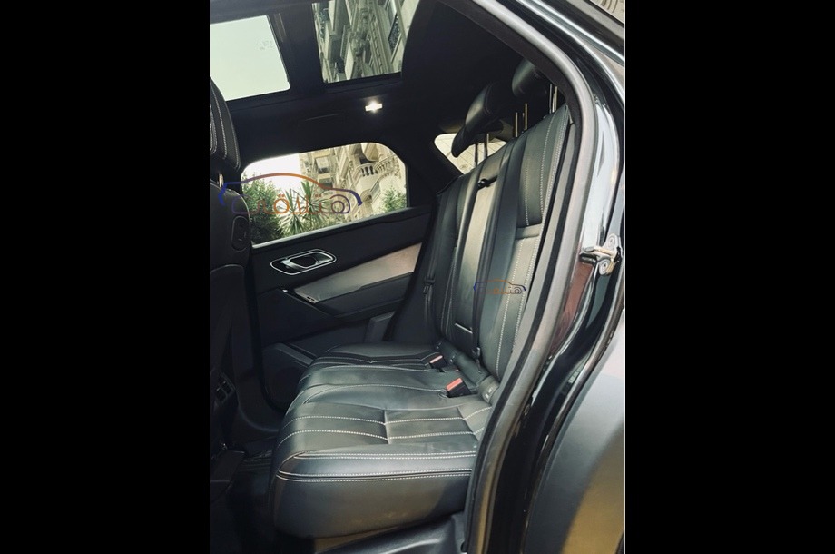 Velar Land Rover أسود