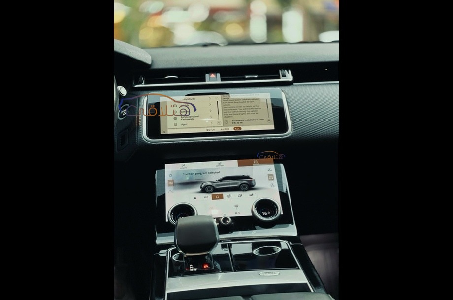 Velar Land Rover أسود