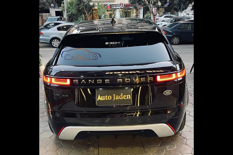 Velar Land Rover أسود