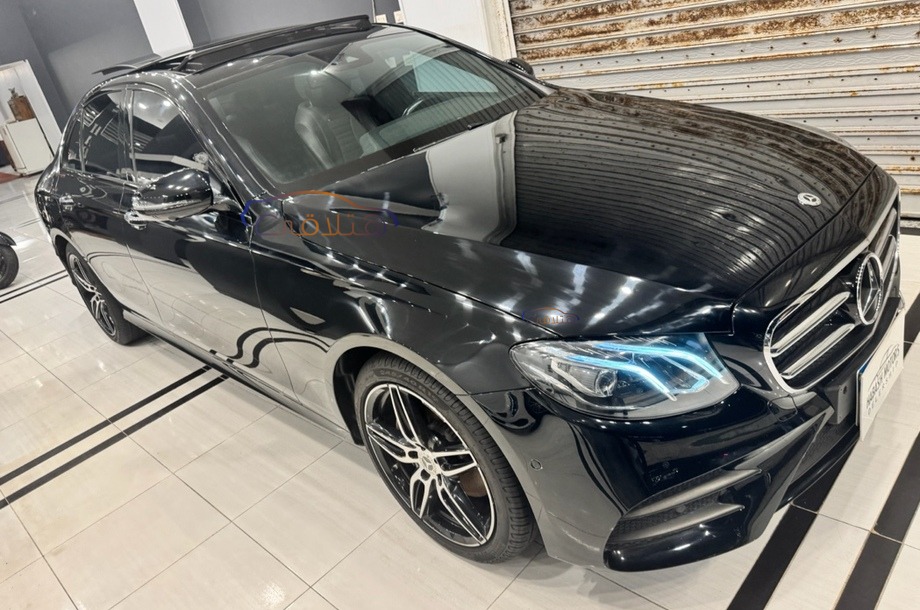 E 180 Mercedes أسود