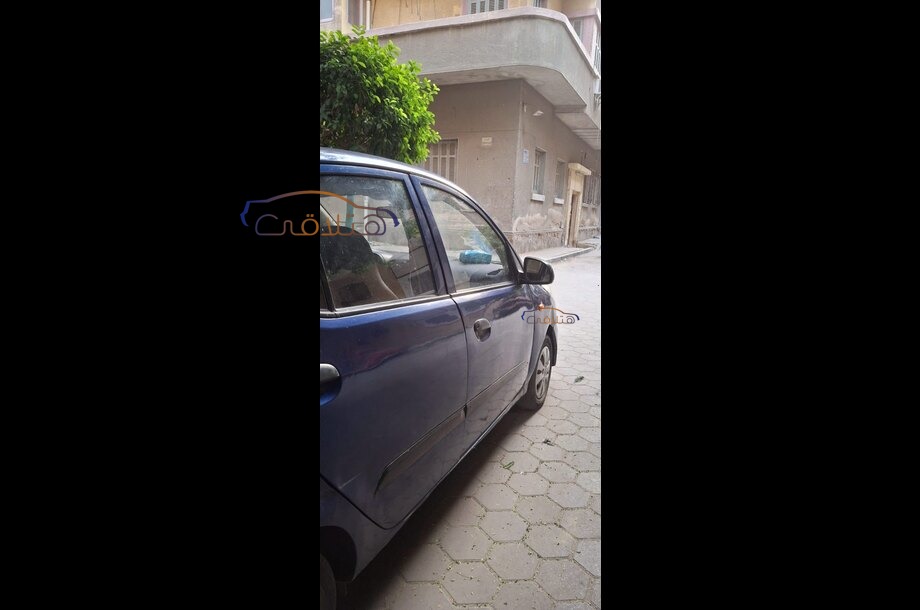 I10 Hyundai أزرق