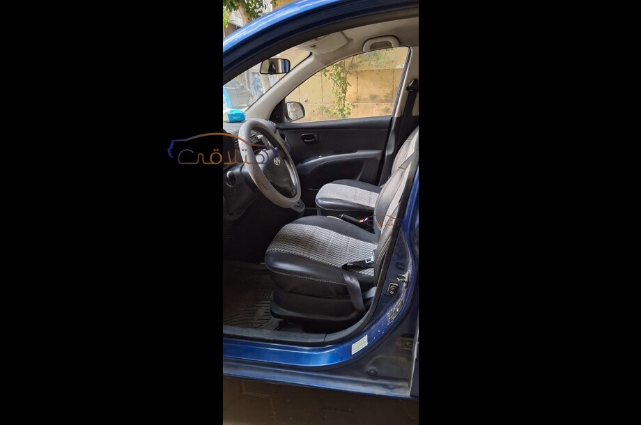 I10 Hyundai أزرق