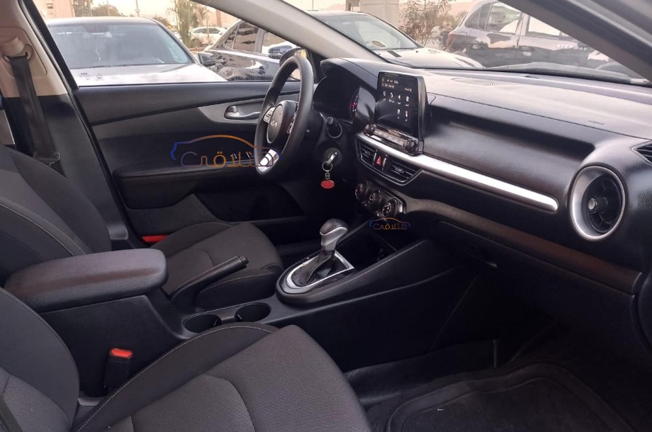 Grand Cerato Kia فضي