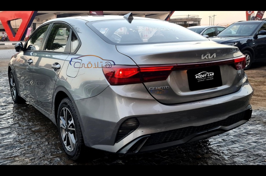 Grand Cerato Kia فضي