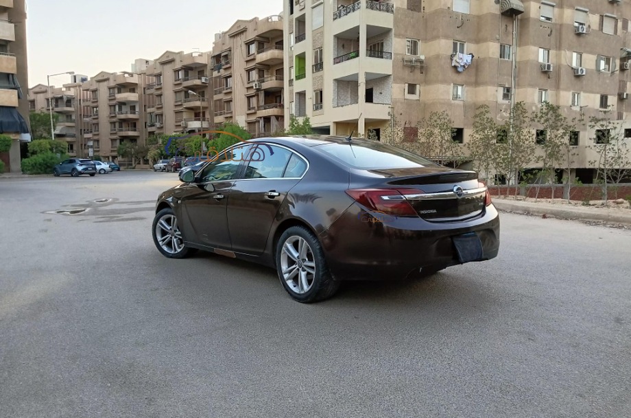 Insignia Opel برونزي
