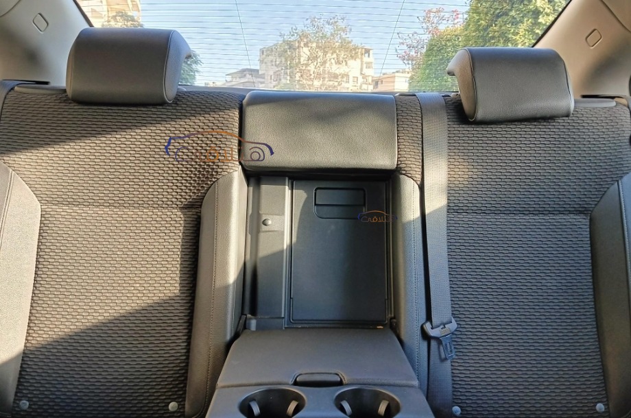 Insignia Opel برونزي