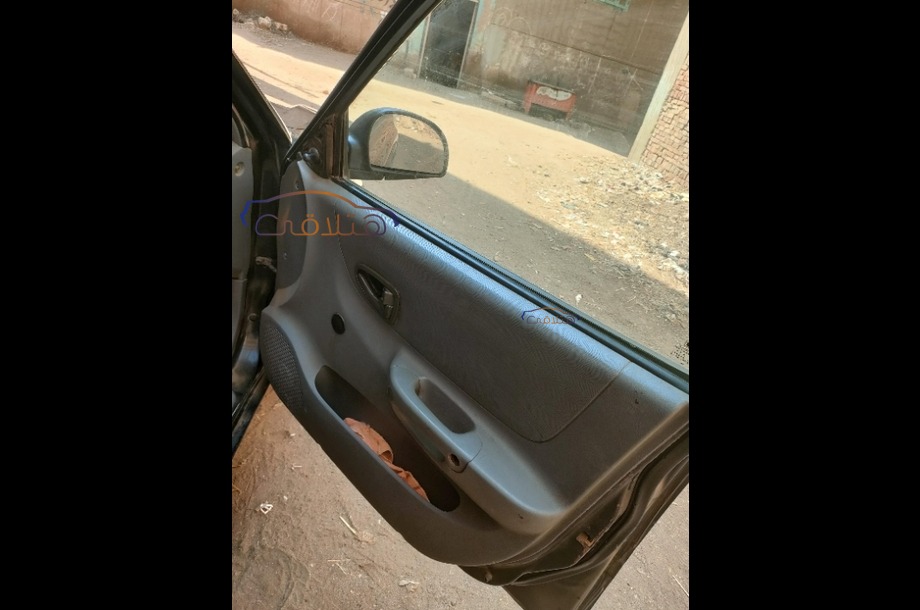 Verna Hyundai أسود