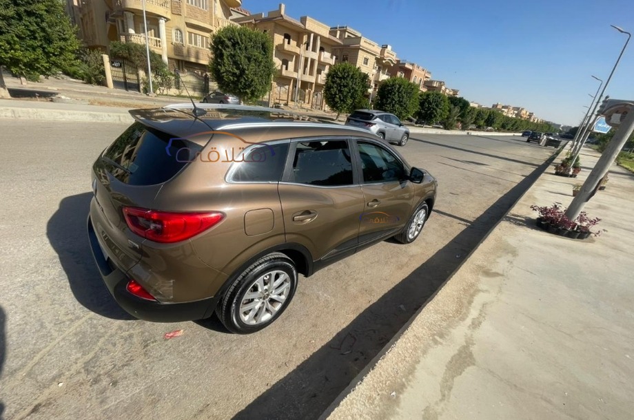 Kadjar Renault برونزي