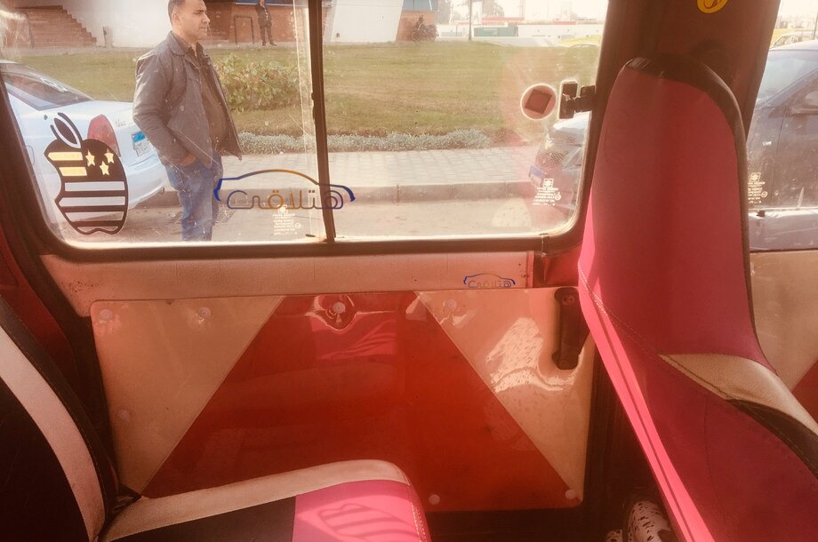 Van Suzuki احمر غامق