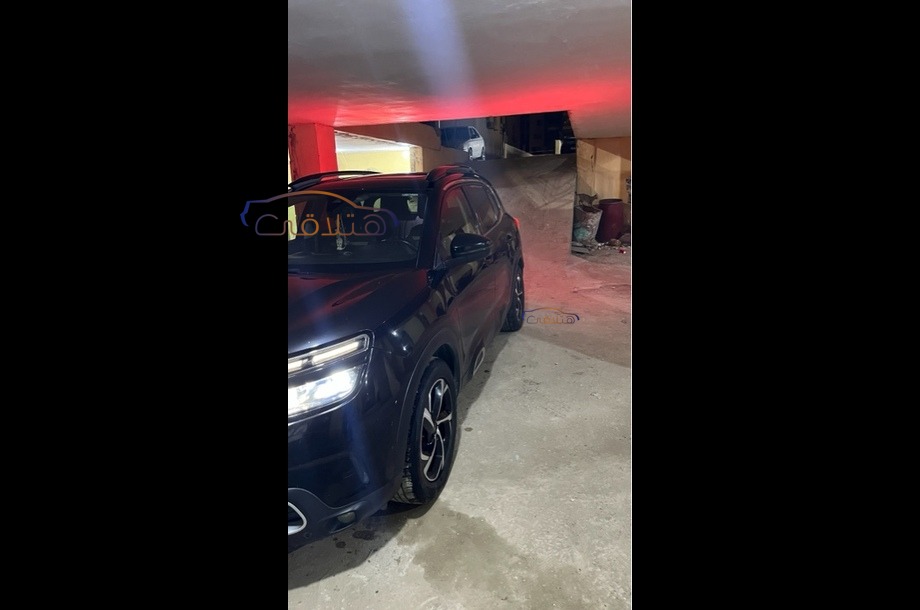C5 Aircross Citroën أسود