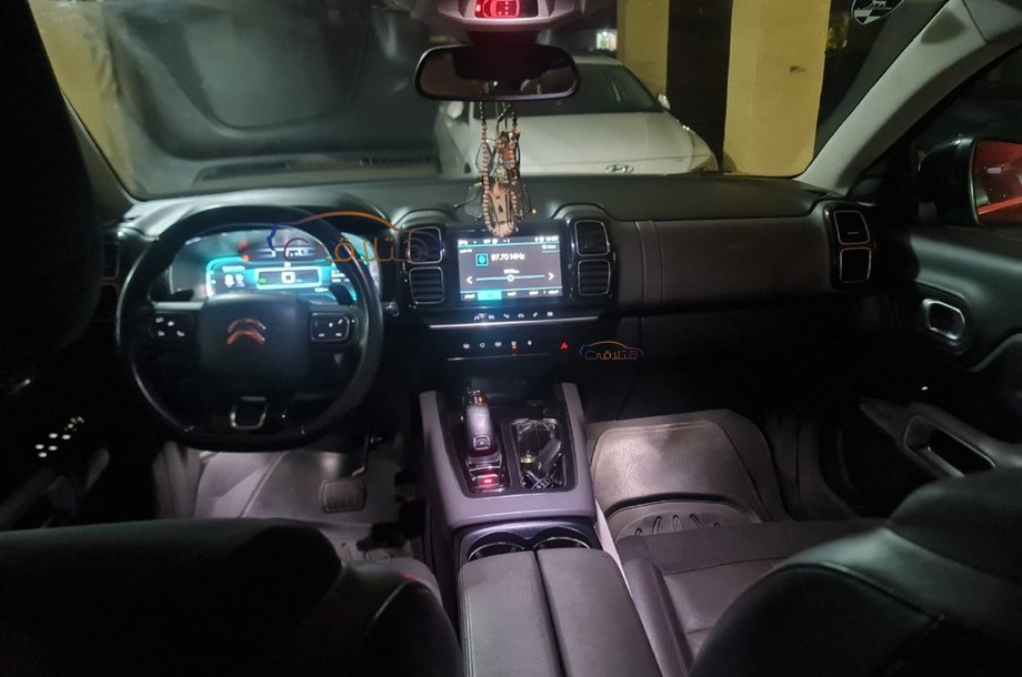 C5 Aircross Citroën أسود