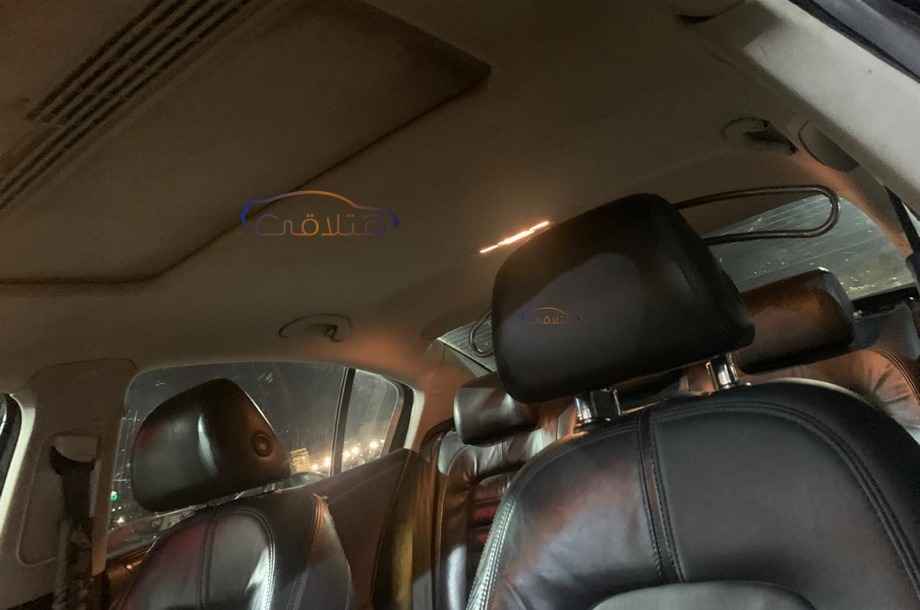 Passat Volkswagen أسود