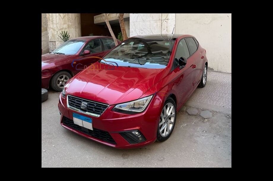 Ibiza Seat احمر