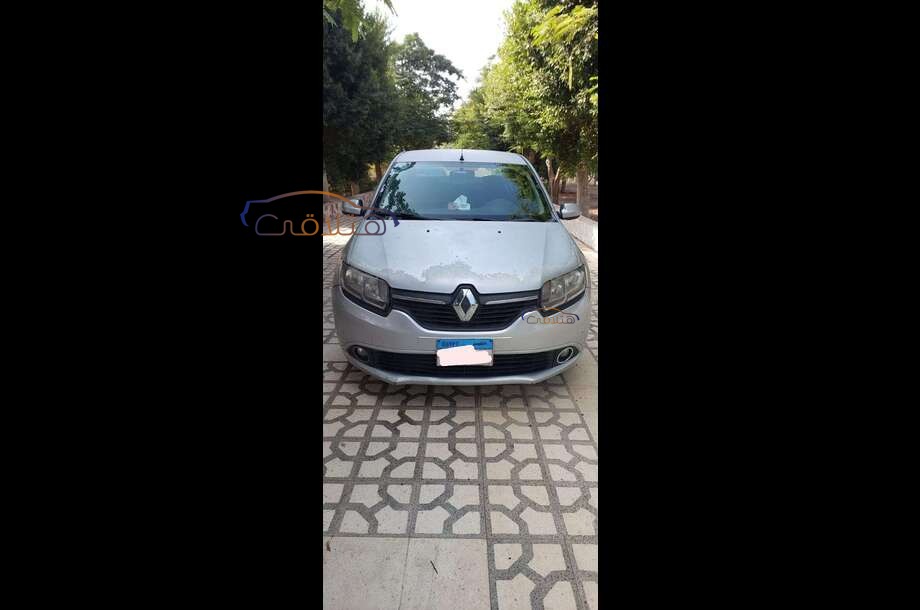 Logan Renault فضي