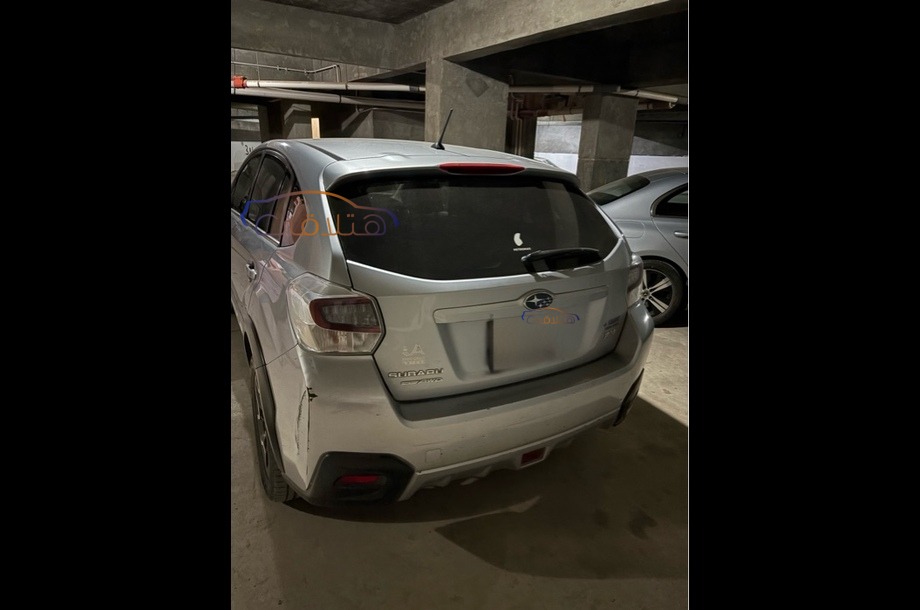 XV Subaru فضي