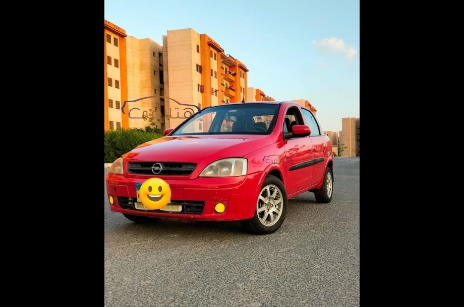 Corsa Opel احمر