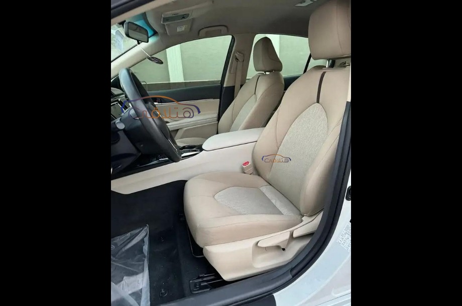 Camry Toyota أبيض