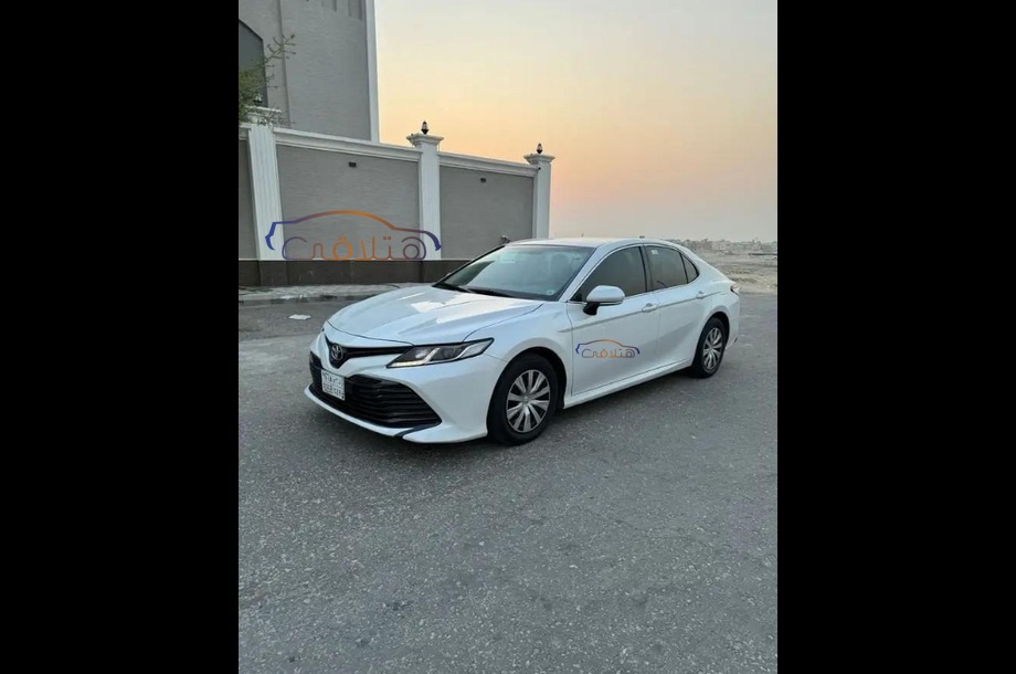 Camry Toyota أبيض