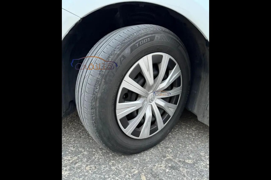 Camry Toyota أبيض