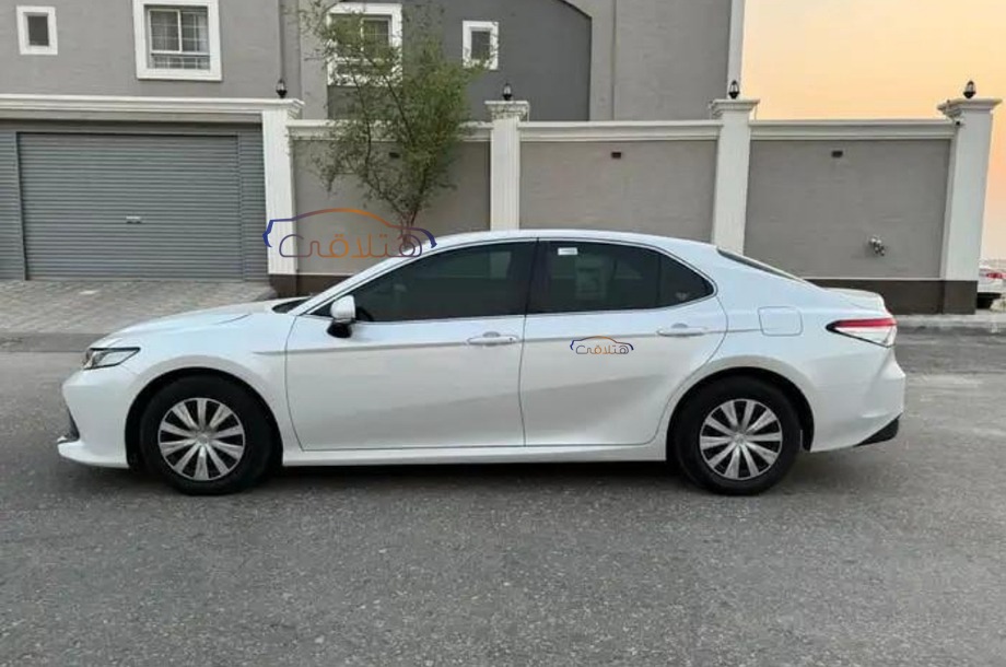Camry Toyota أبيض