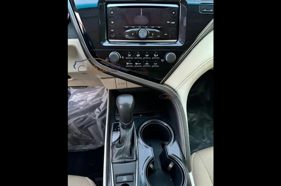 Camry Toyota أبيض