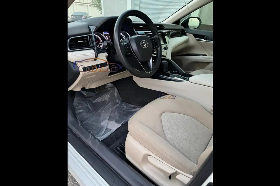 Camry Toyota أبيض