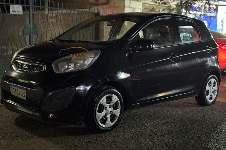 Picanto Kia أسود