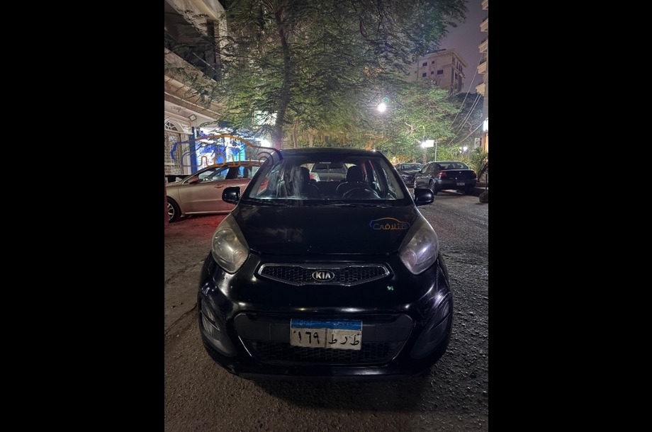 Picanto Kia أسود