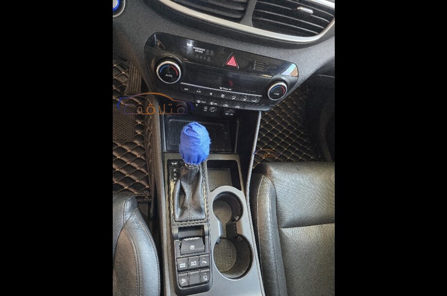 Tucson Hyundai أزرق