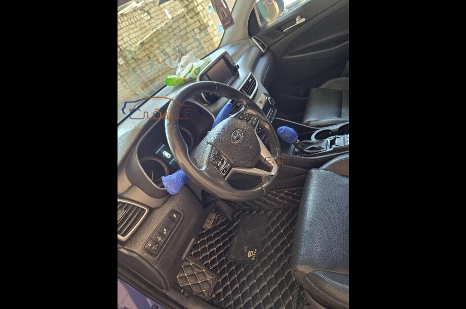 Tucson Hyundai أزرق