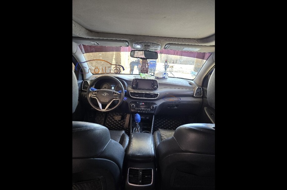Tucson Hyundai أزرق