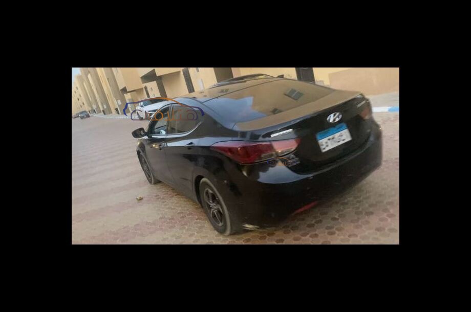Elantra MD Hyundai أسود