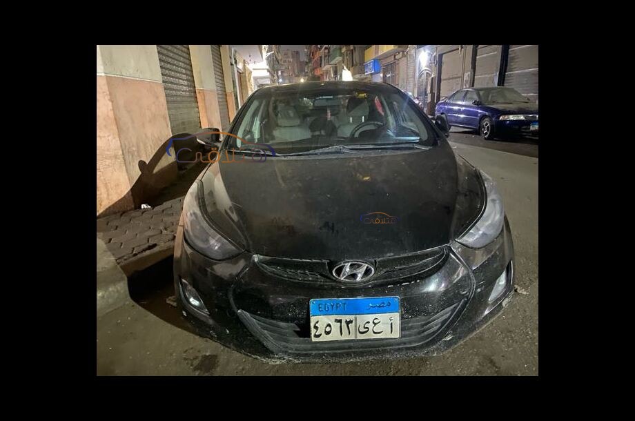 Elantra MD Hyundai أسود