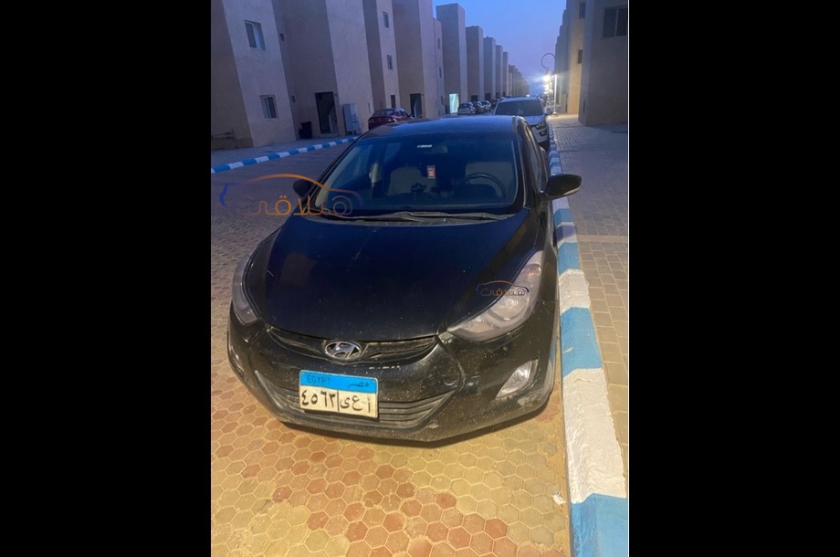 Elantra MD Hyundai أسود