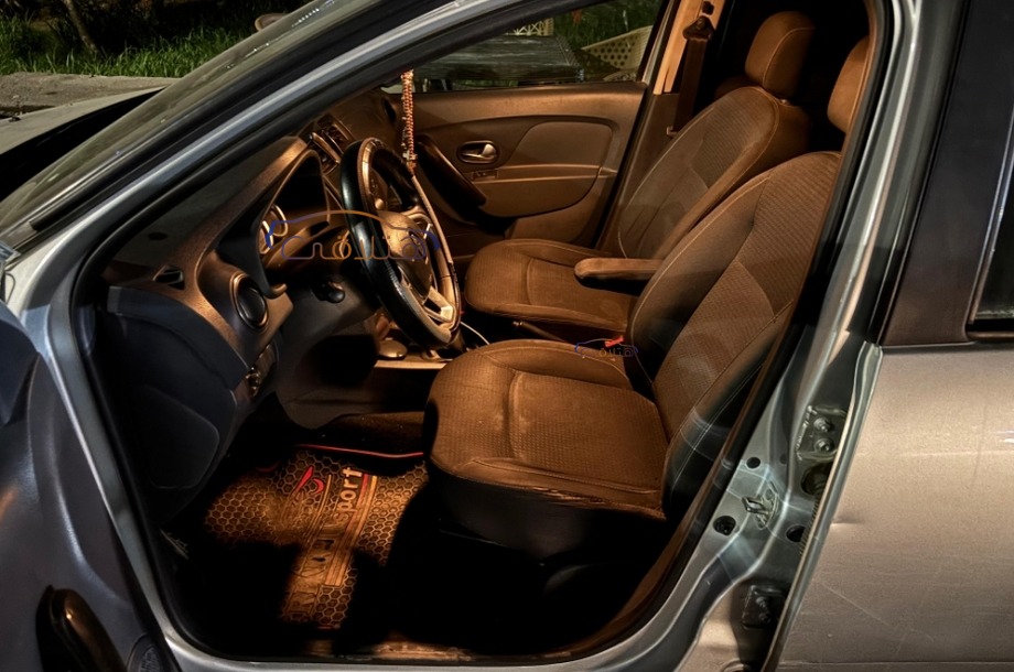 Logan Renault Silver