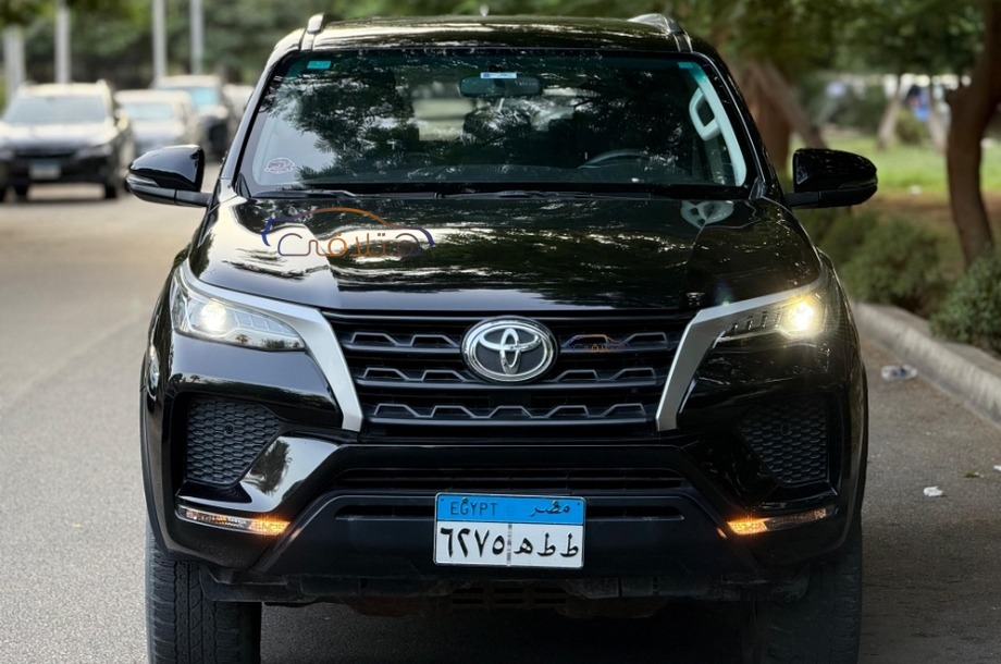 Fortuner Toyota Black