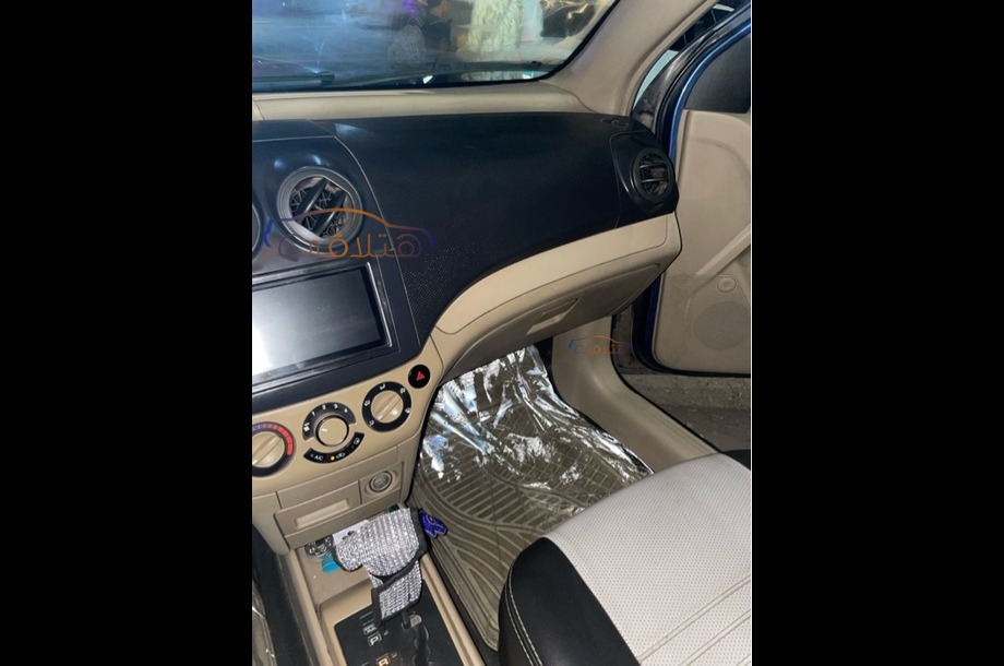 Aveo Chevrolet الأزرق الداكن