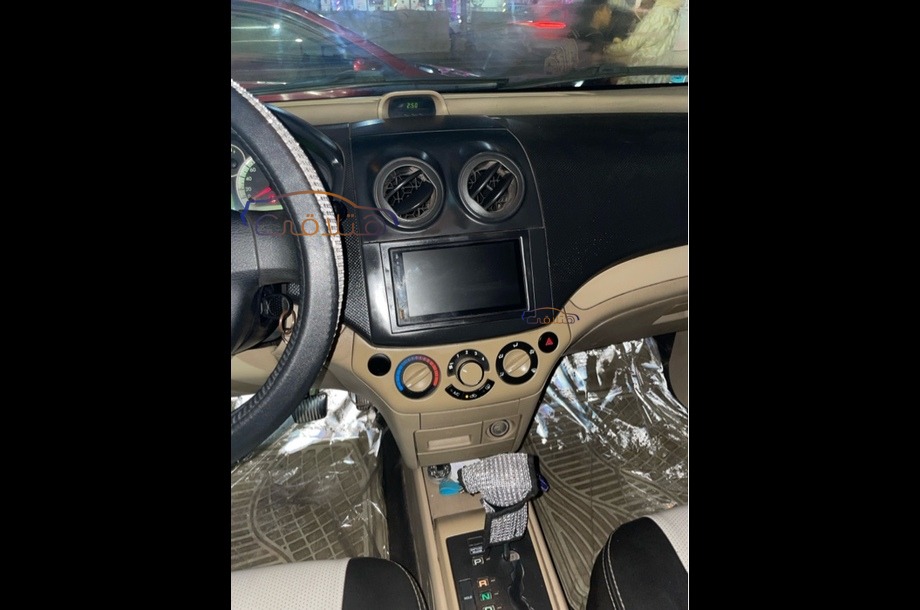 Aveo Chevrolet الأزرق الداكن