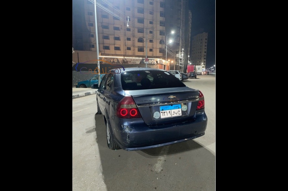 Aveo Chevrolet الأزرق الداكن