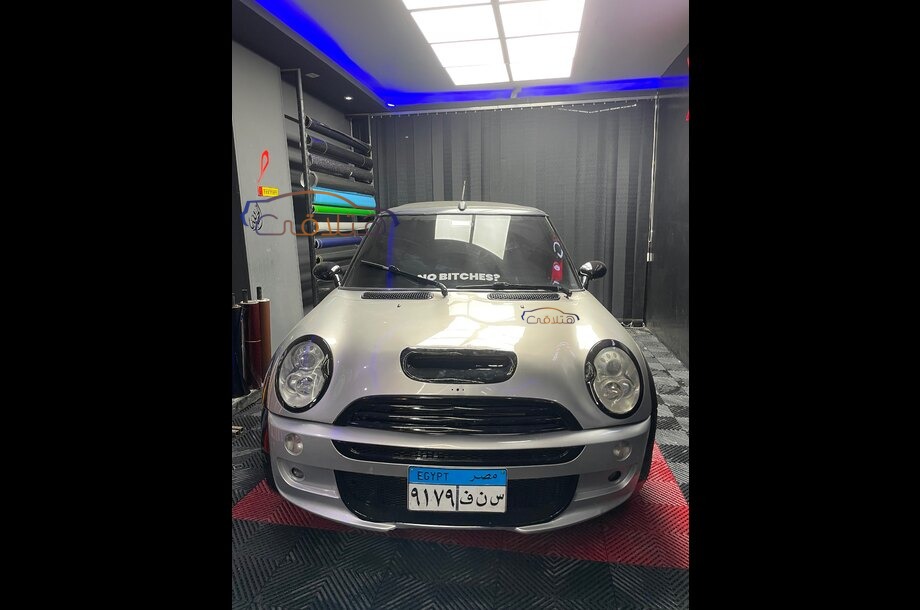 Cooper Mini فضي