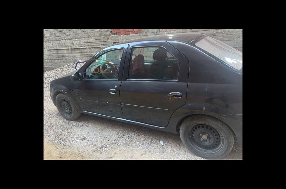 Logan Renault أسود