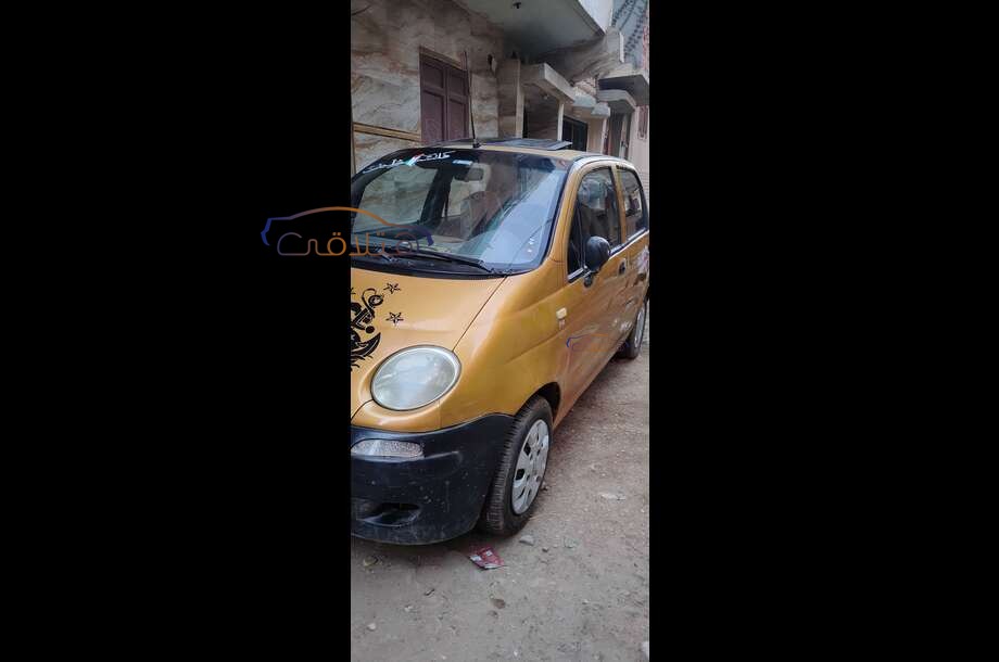 Matiz Daewoo ذهبي