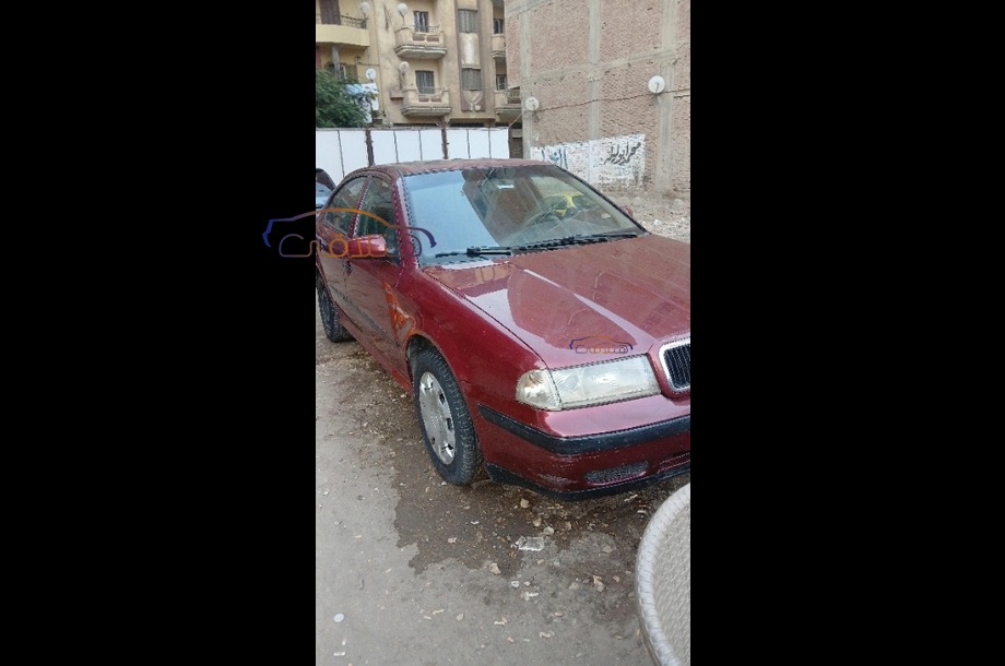 Octavia A4 Skoda احمر غامق