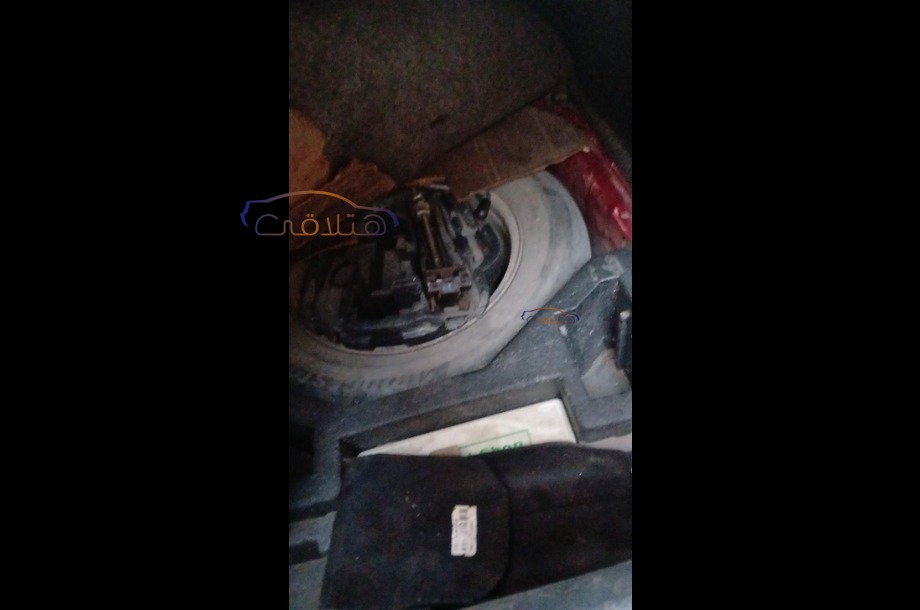 Octavia A4 Skoda احمر غامق